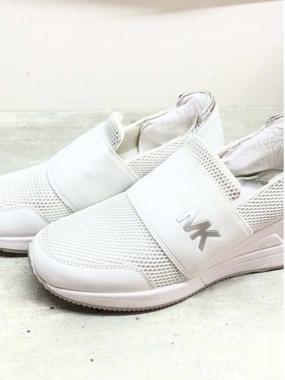 Michael Kors Felix Slip On Sneakers Womens 7 White Silver Mesh Logo Excellent - Picture 3 of 16